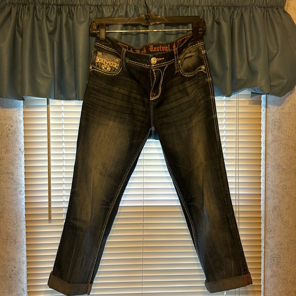 Women’s Rock Revival Mid Rise Curvy Crop Jeans